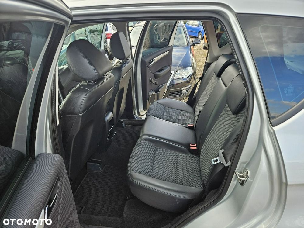 Mercedes-Benz Klasa A 160 BlueEfficiency - 9