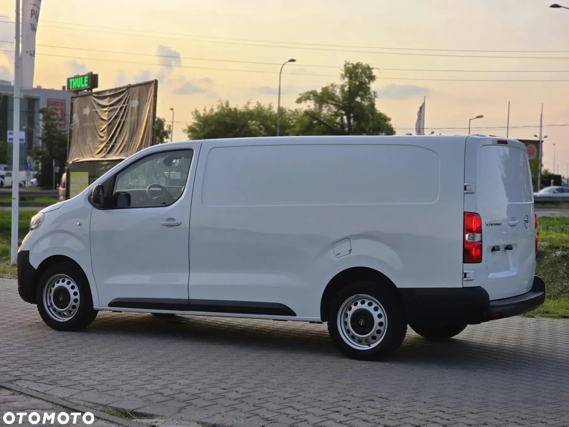 Opel Vivaro Kasten - 10