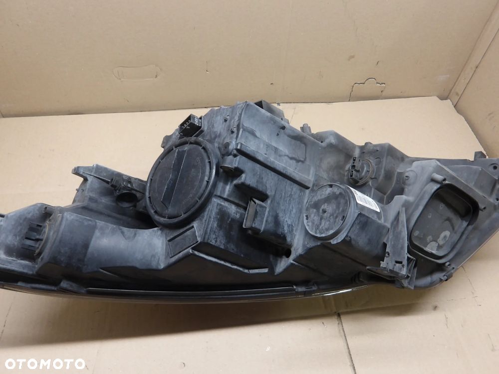 OPEL ZAFIRA C 12-16 2.0D LAMPA PRAWA PRZÓD PRZEDNIA 13399858 - 8