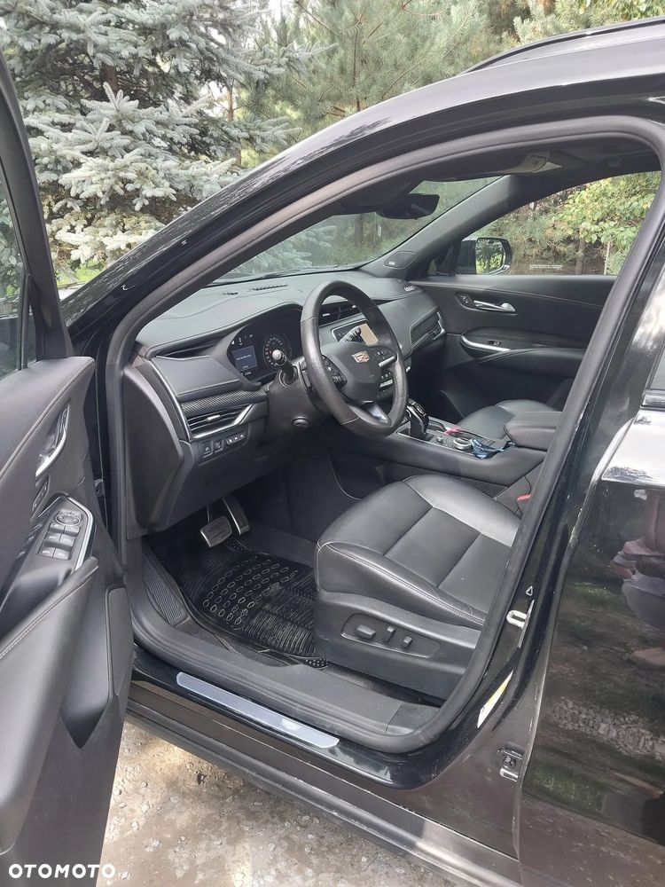 Cadillac XT4 - 8