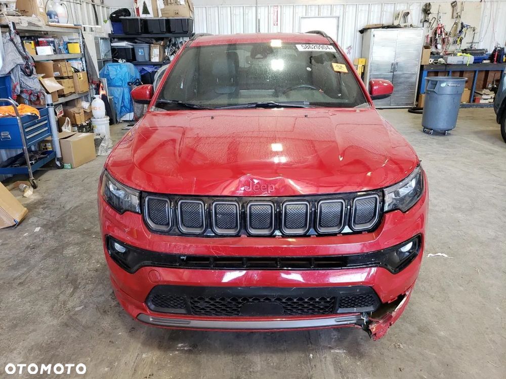 Jeep Compass - 22