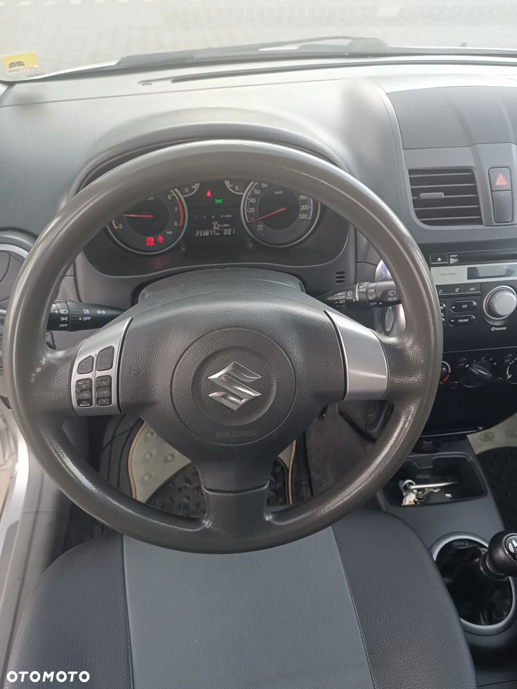 Suzuki SX4 - 14