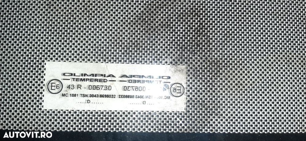 Geam Otokar Sultan Mega din 2013 deasupra soferului - 8