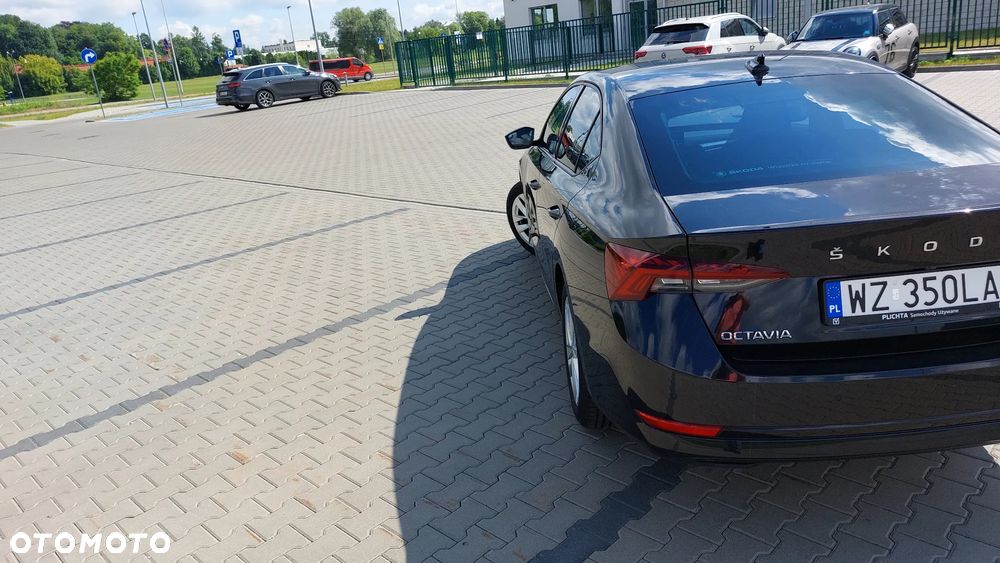 Skoda Octavia 1.5 TSI ACT Active - 8