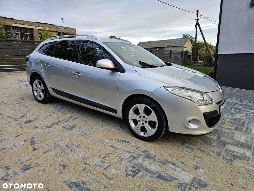 Renault Megane 2010 photo 2