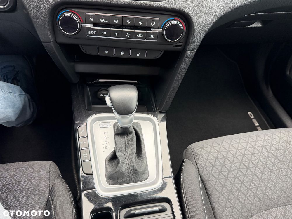 Kia Ceed 1.6 GDI DCT OPF Spirit - 30