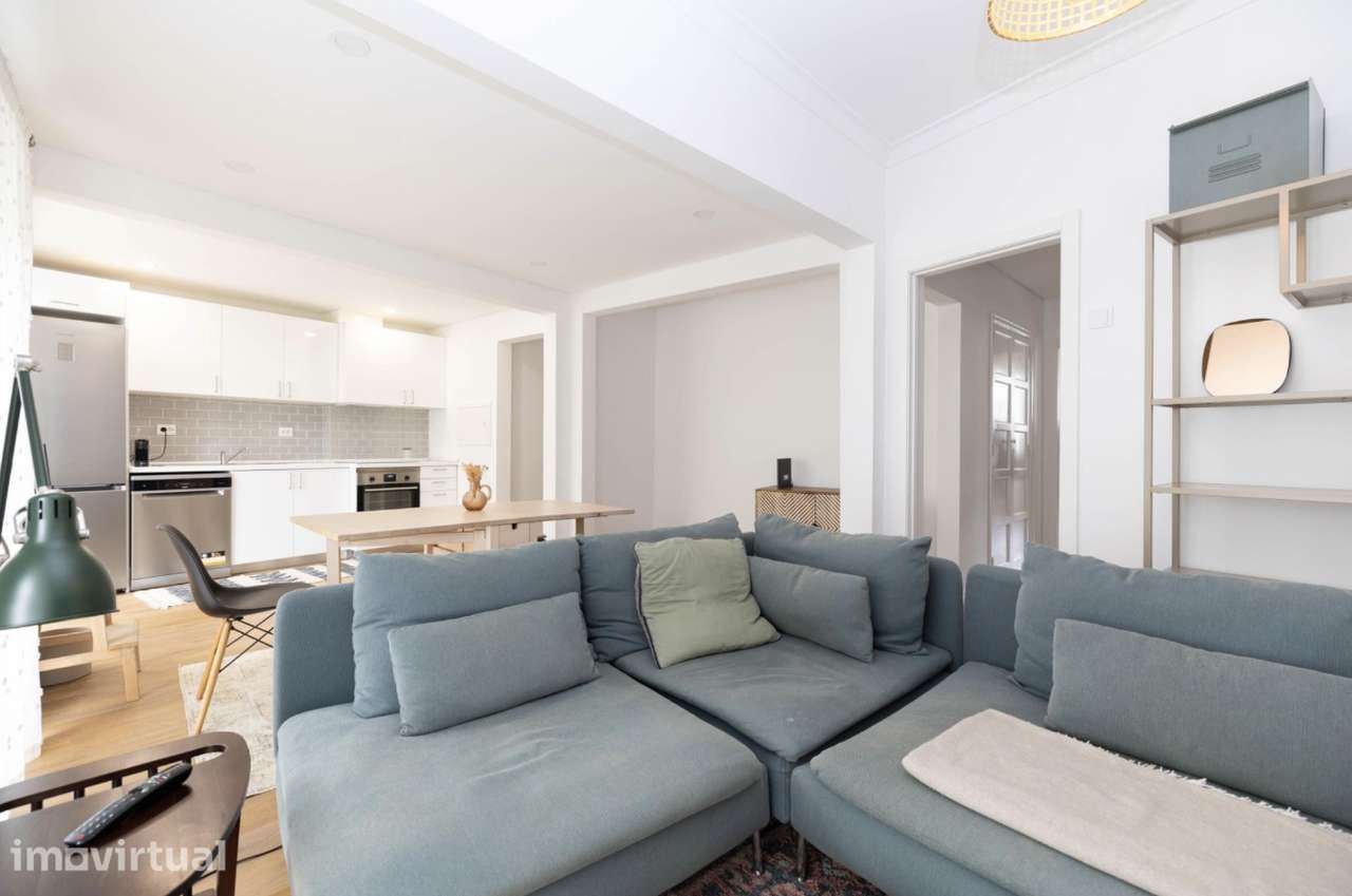 T1 Renovado e Mobilado em Damaia · Suite + WC Social · Vista Jardim - Grande imagem: 5/9