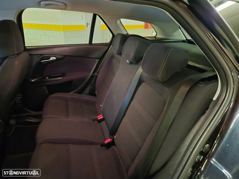 Fiat Tipo Station Wagon 1.3 M-Jet Lounge - 30