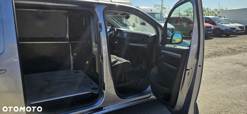 Opel Vivaro - 8