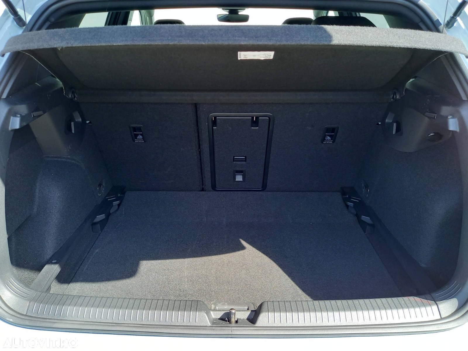 Volkswagen Golf 1.5 eTSI ACT DSG MHEV Style - 26