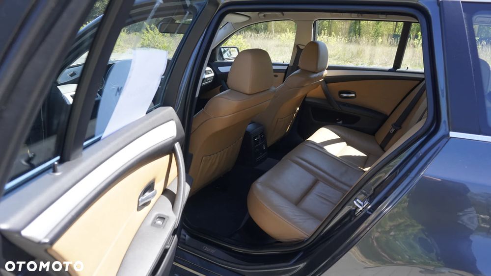 BMW Seria 5 520d - 12