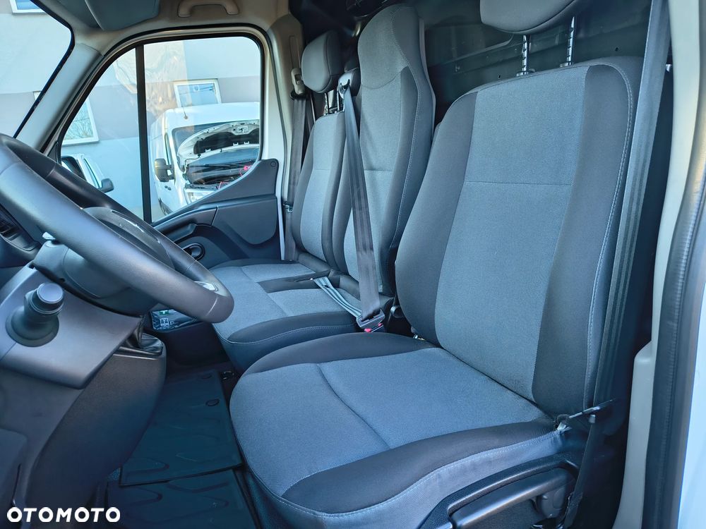 Renault MASTER 2.3 CDTI 135KM Bezwypadkowy - 11