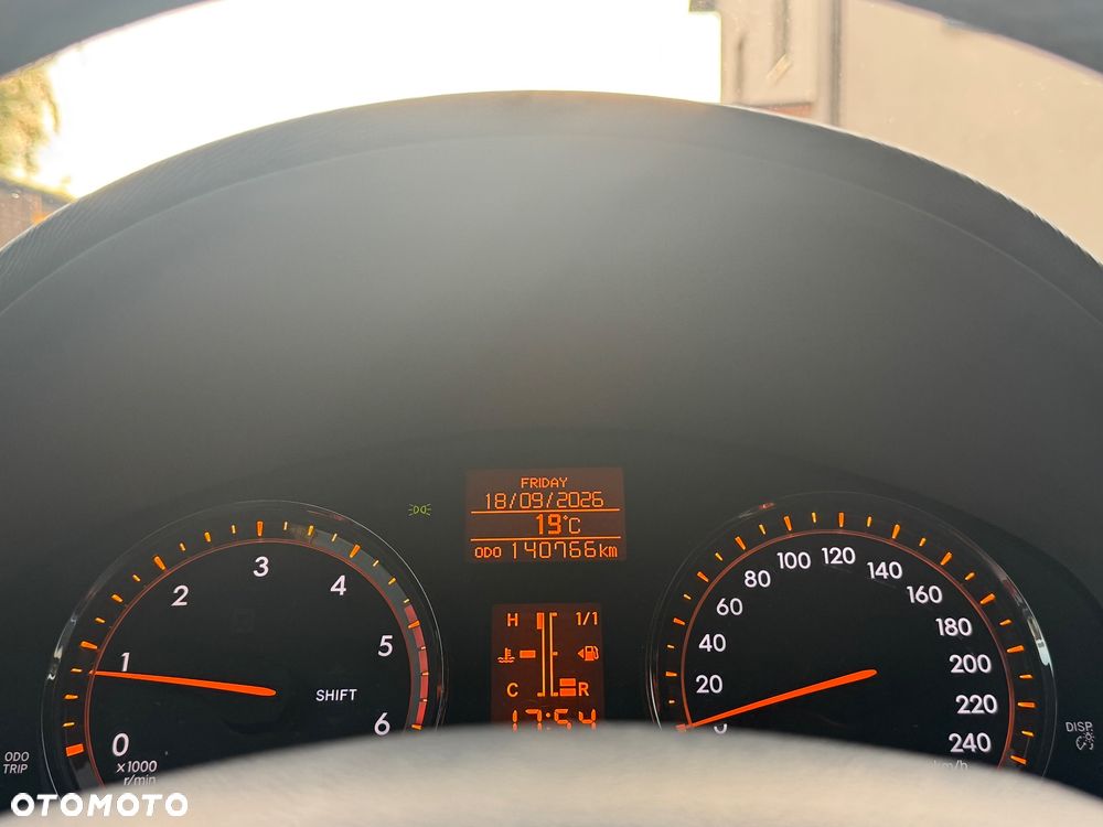Toyota Avensis 2.0 D-4D Sol+NAVI - 13