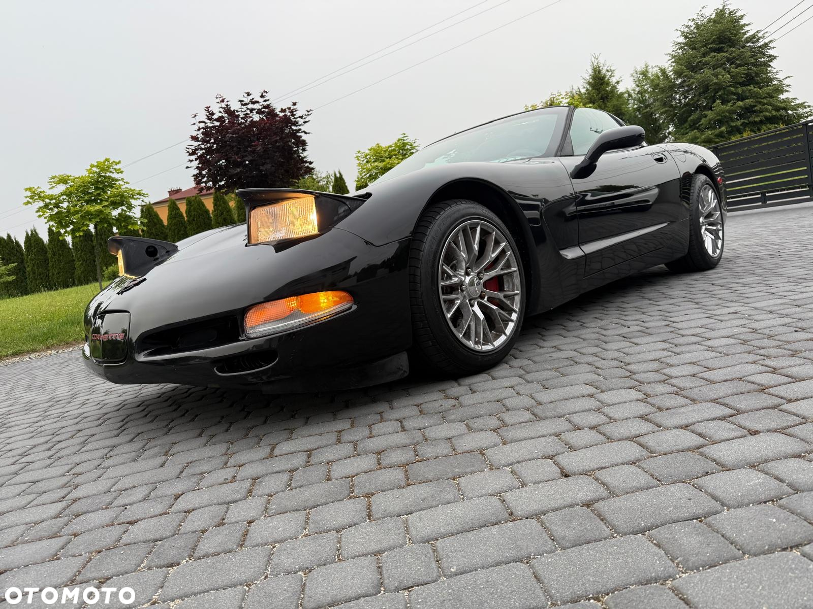 Chevrolet Corvette - 3