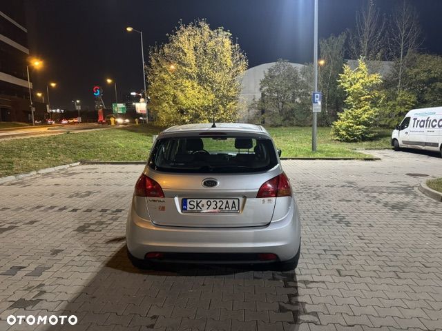 Kia Venga - 24