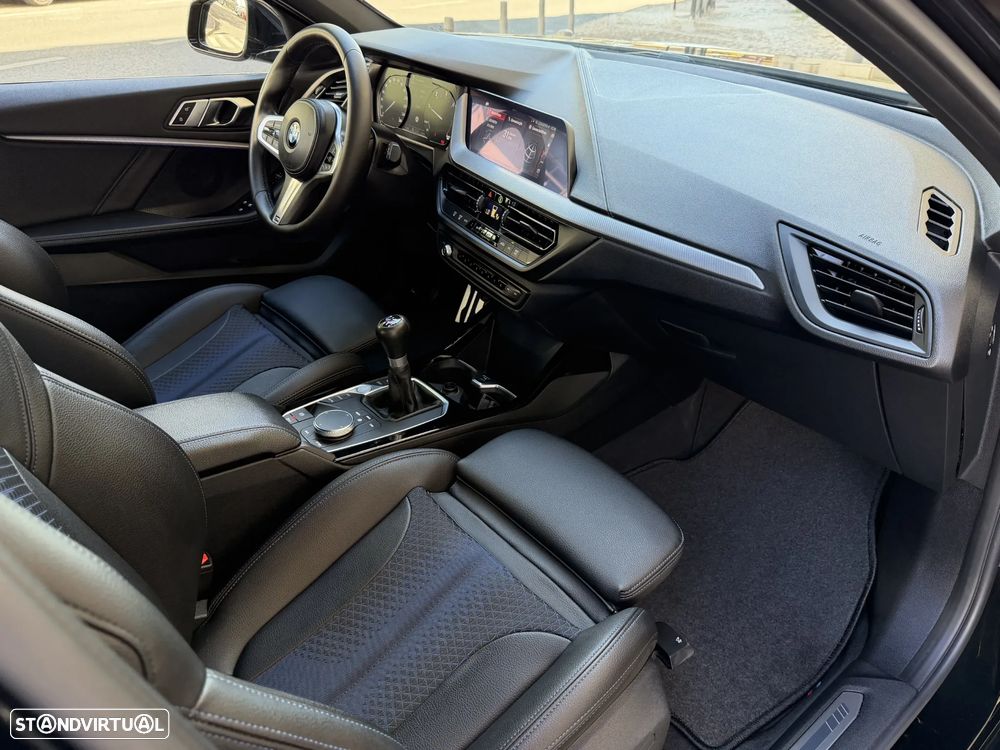 BMW 116 d Pack M - 19