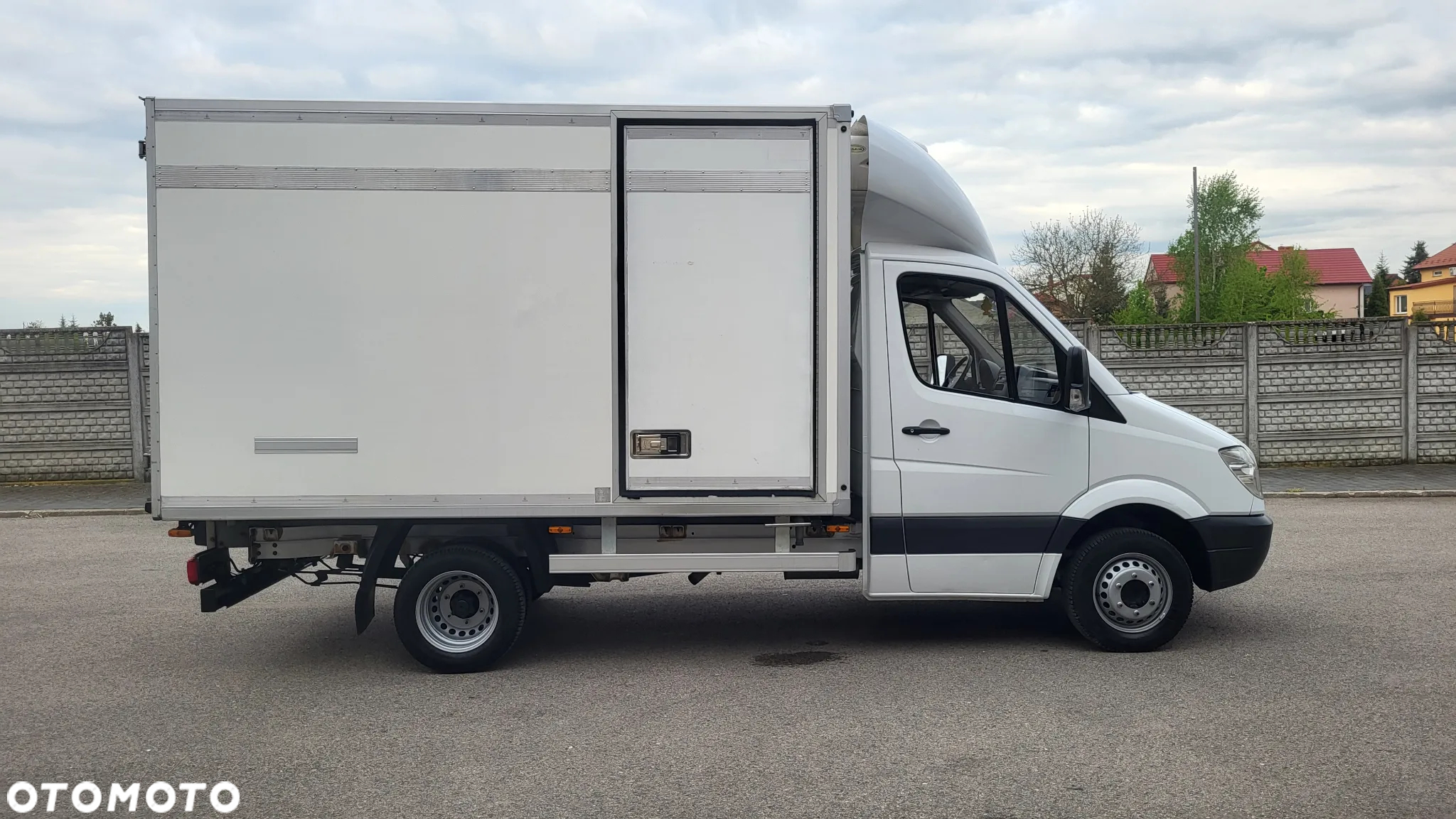 Mercedes-Benz Sprinter - 4