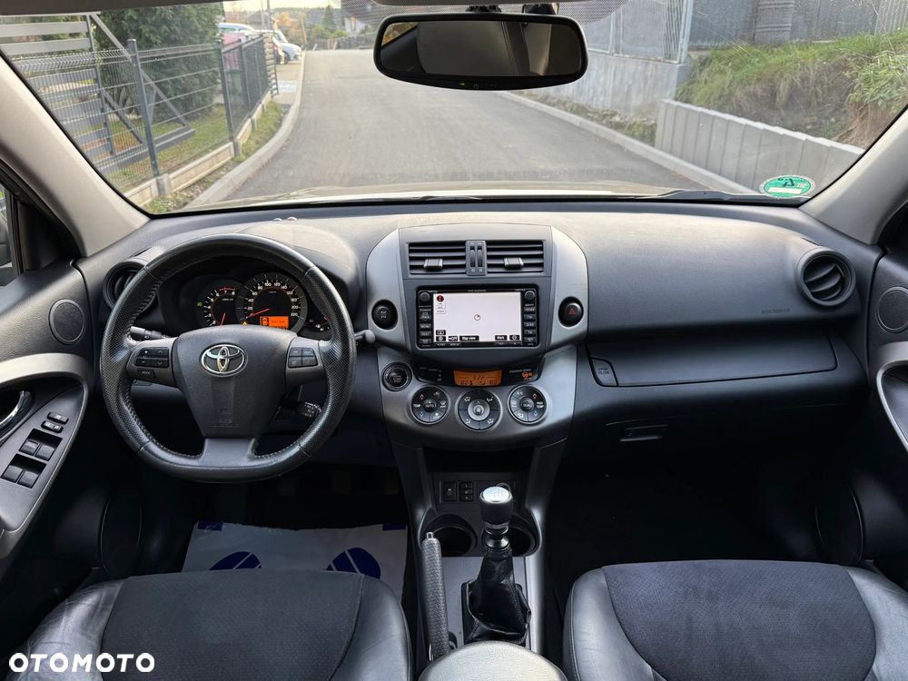 Toyota RAV4 2.0 VVT-i Premium - 22