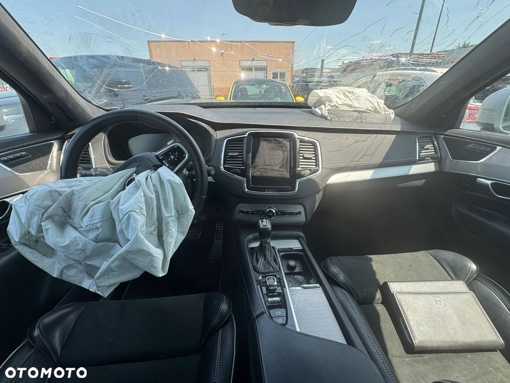 Volvo XC 90 D5 SCR AWD R-Design 7os - 10