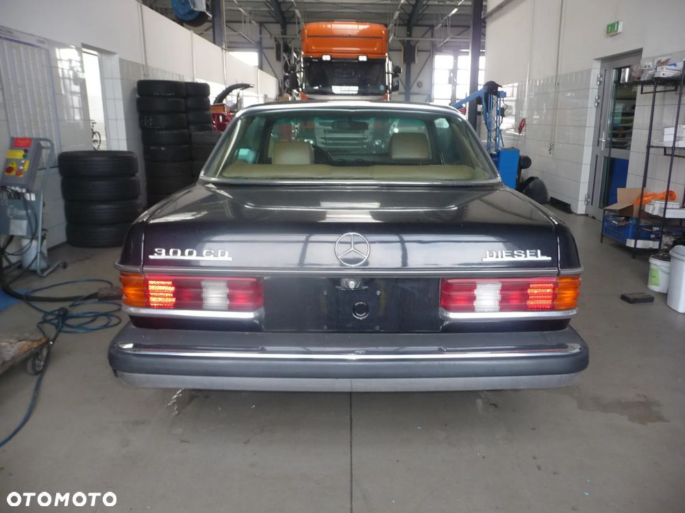 Mercedes-Benz W123 - 6