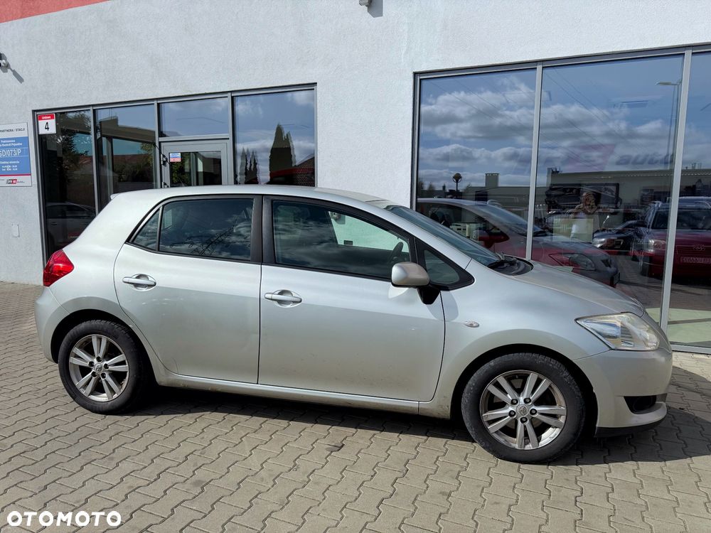 Toyota Auris 2.0 D-4D Luna - 2