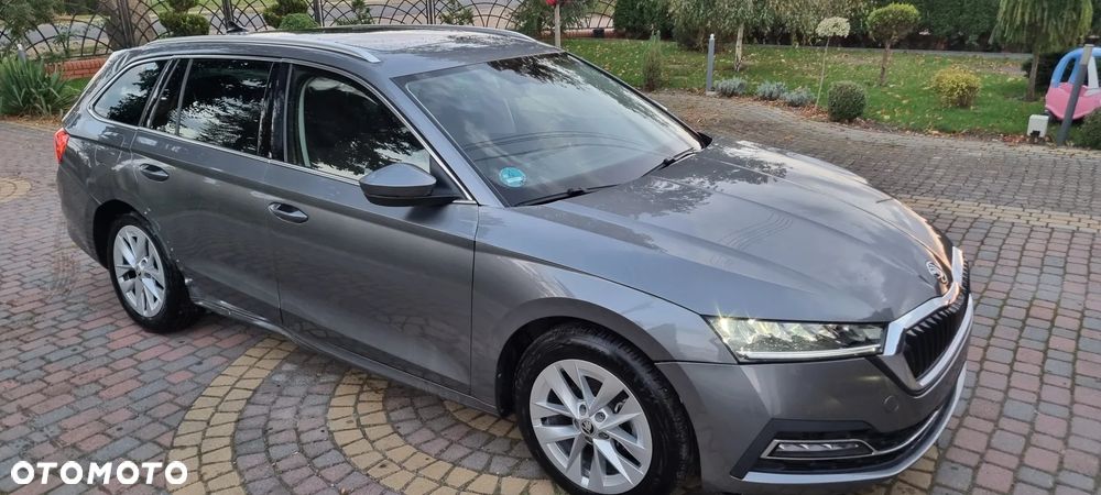 Skoda Octavia Combi 2.0 TDI DSG Style - 1