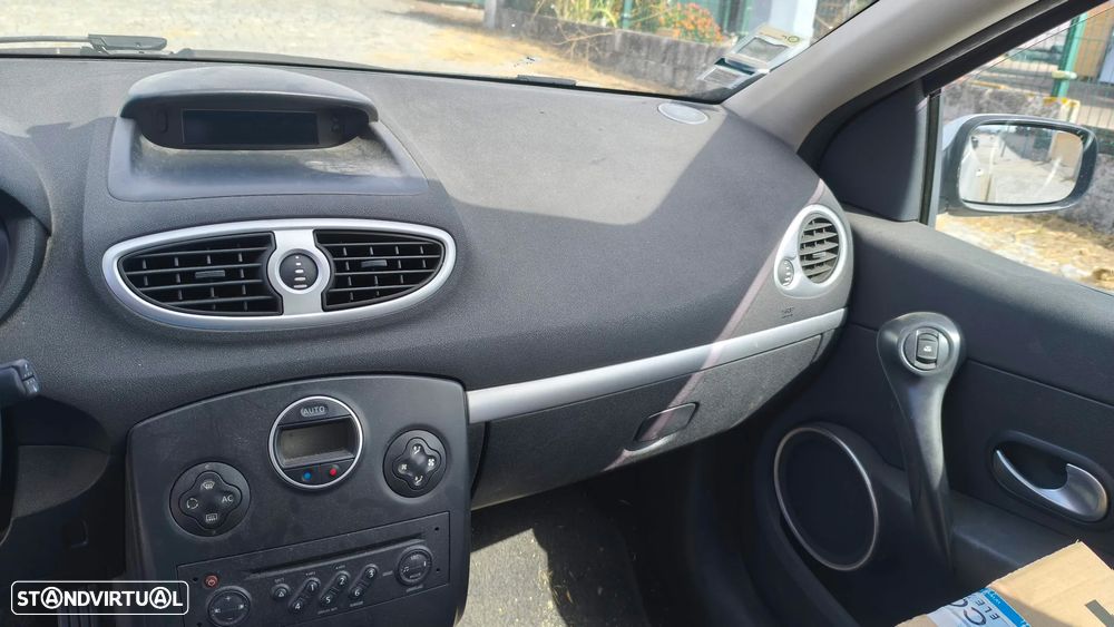 Renault Clio 1.2 16V Dynamique - 7