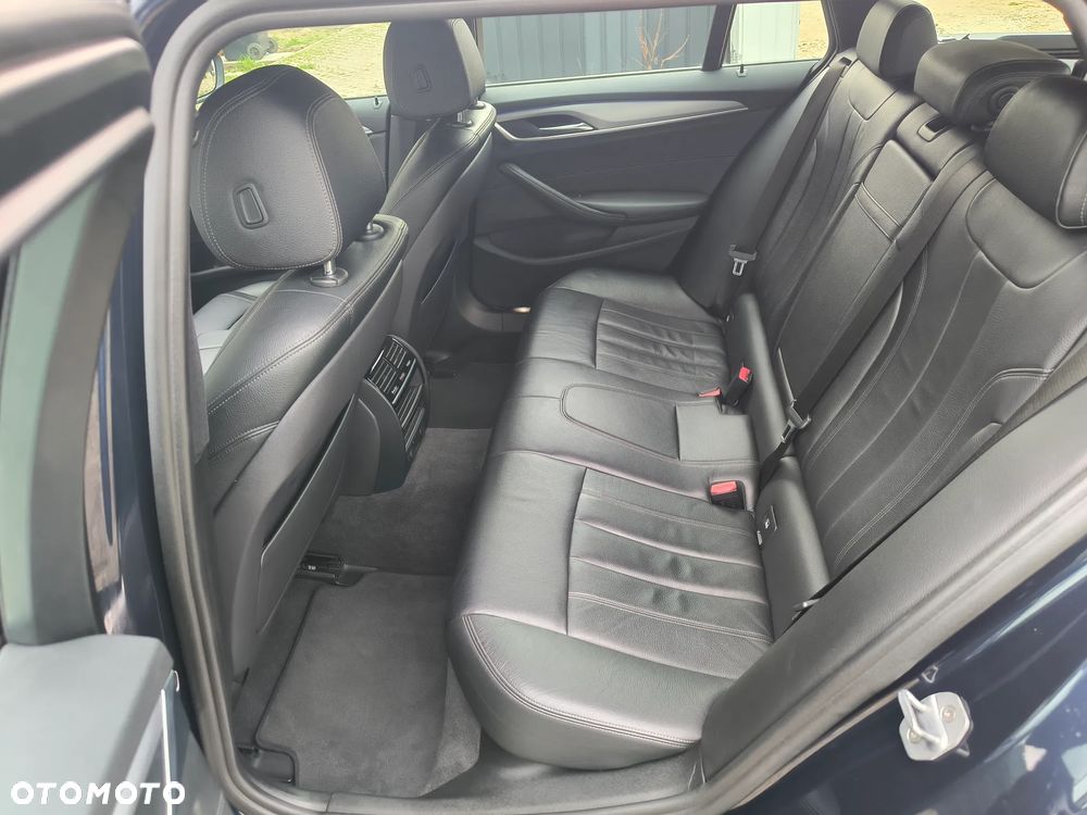 BMW Seria 5 520i Sport Line - 16