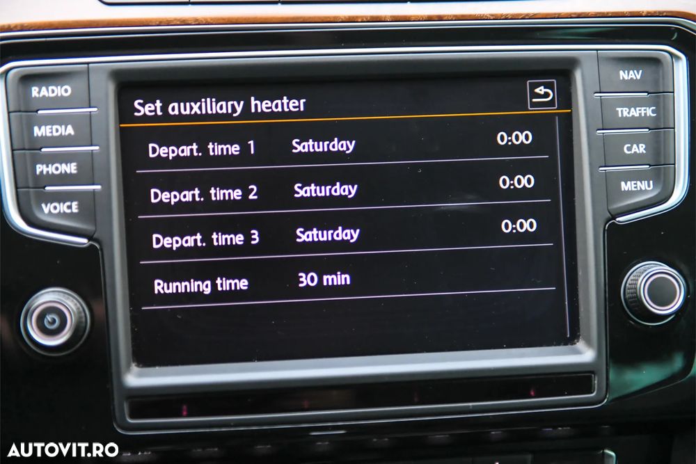 Volkswagen Passat - 35