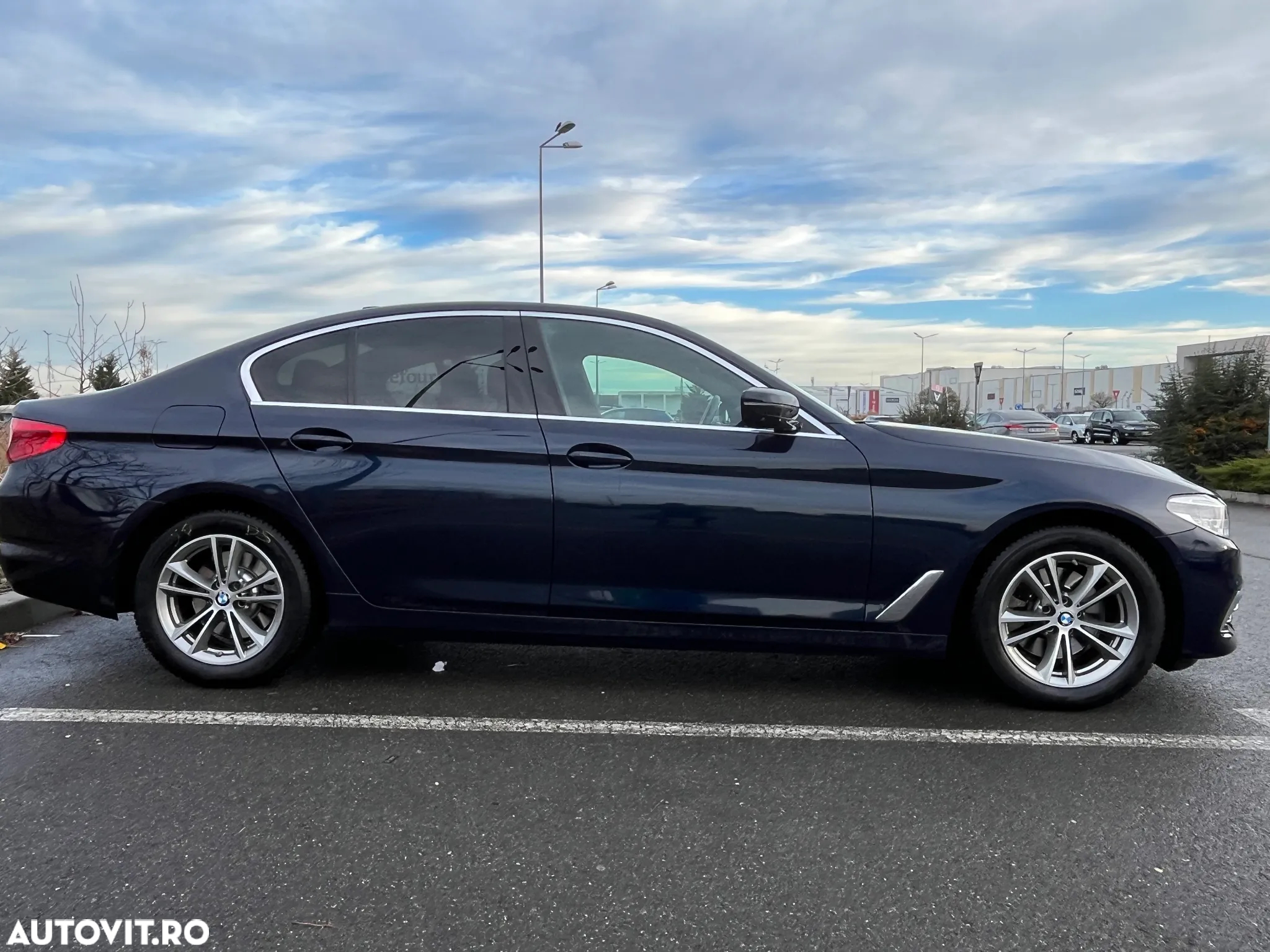 BMW Seria 5 520d Aut. Luxury Line - 3