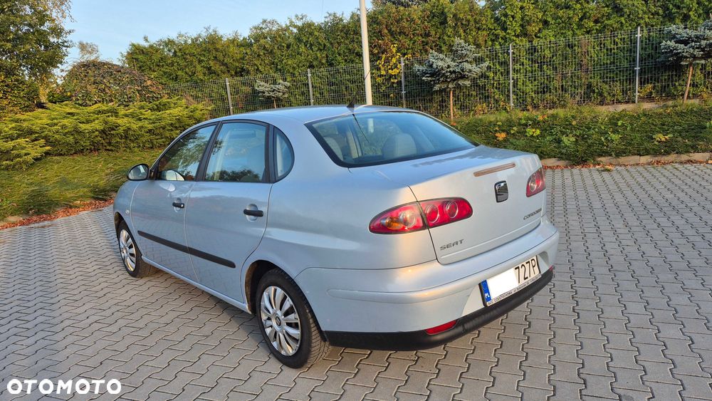 Seat Cordoba 2004 photo 3