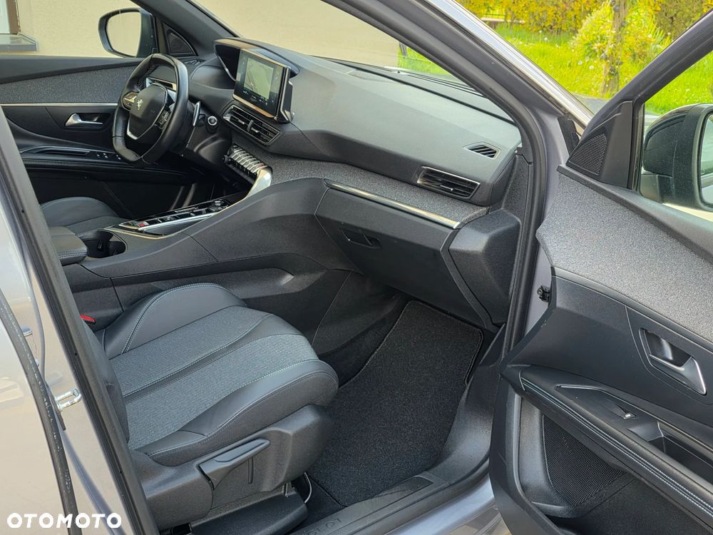 Peugeot 3008 1.6 PureTech Hybrid4 PHEV Allure S&S EAT8 - 28