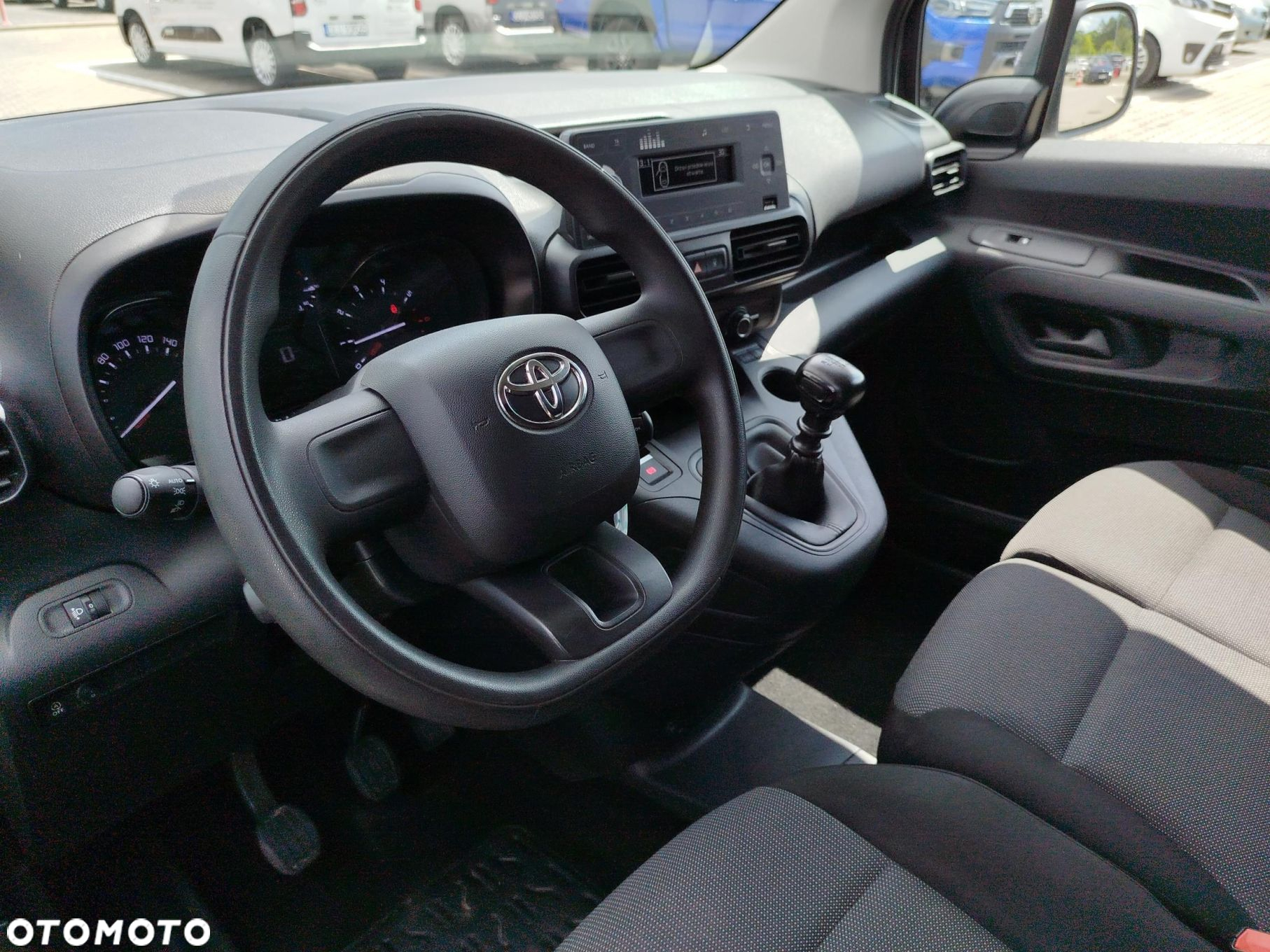 Toyota Proace City - 10