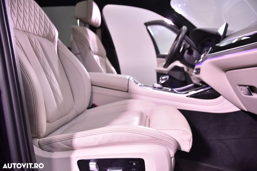 BMW X7 M50d - 11