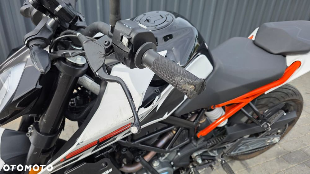 KTM Duke 125 - 10