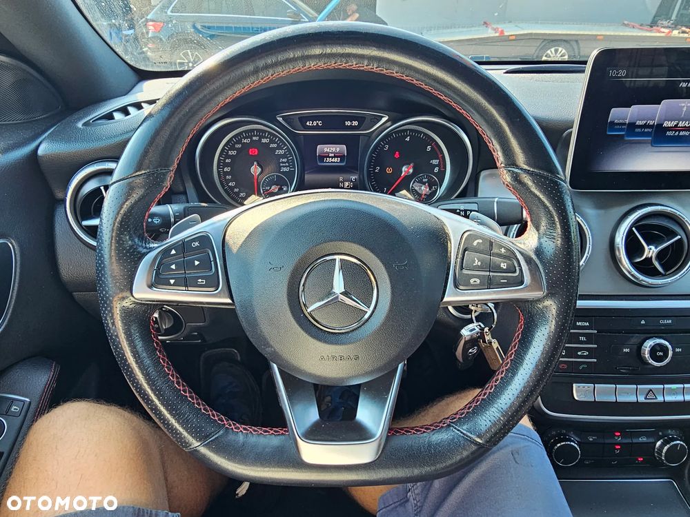 Mercedes-Benz CLA 200 d 4Matic 7G-DCT AMG Line - 31