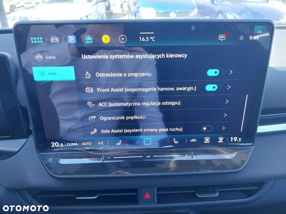 Volkswagen T-Roc - 12