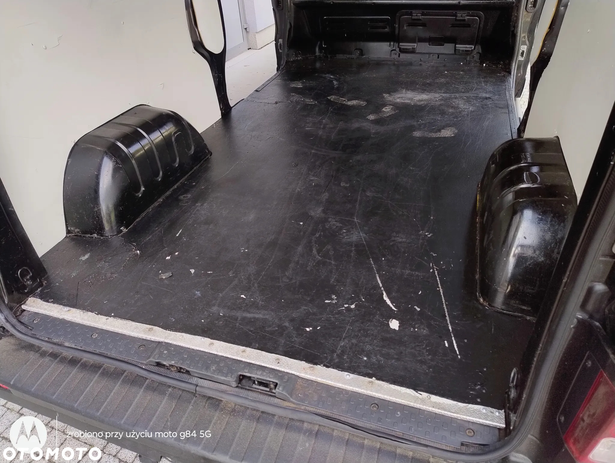 Renault TRAFIC 1.6 DCI (145KM) LONG (L2H1) STAN IDEALNY FULL OPCJA KLIMA NAWIGACJA TEMPOMAT WEBASTO 100% BEZWYPADKOWY NIE MA RDZY ! ! ! - 20