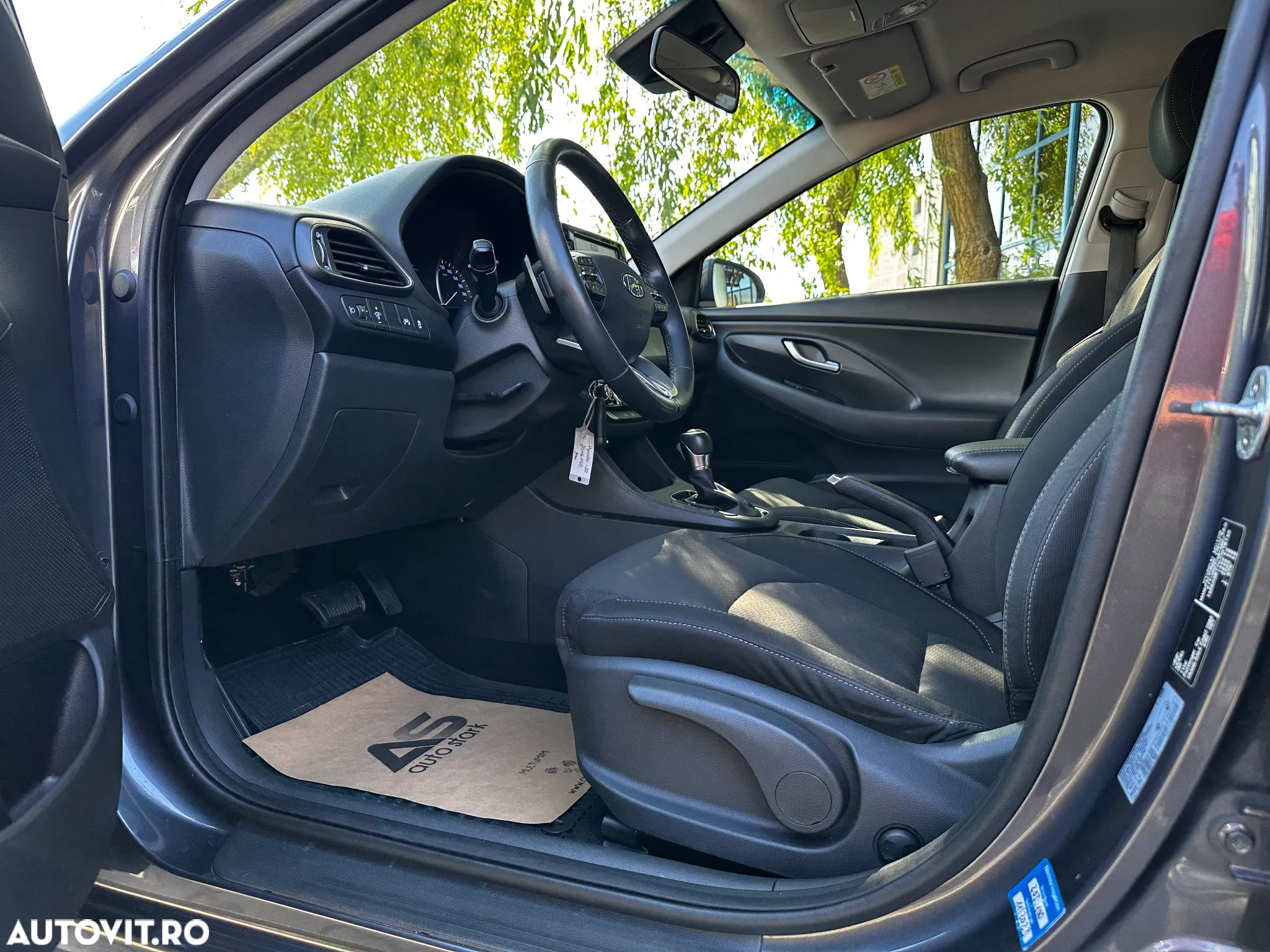 Hyundai i30 Kombi 1.6 CRDI DCT Premium - 17
