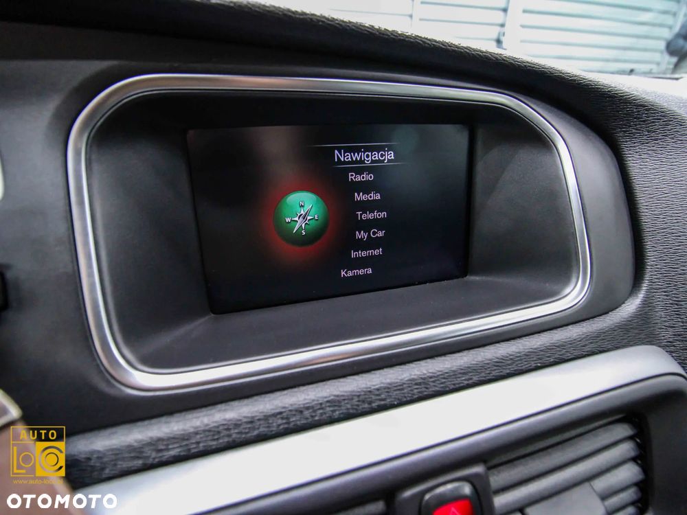 Volvo V40 D2 Momentum - 21