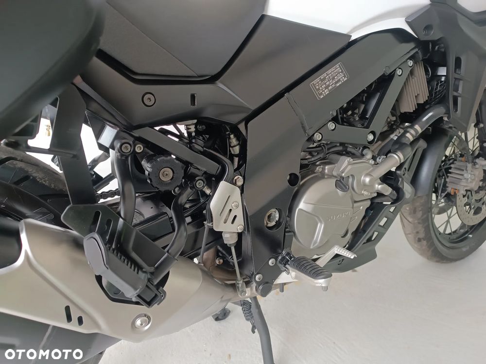 Suzuki V-STROM - 29