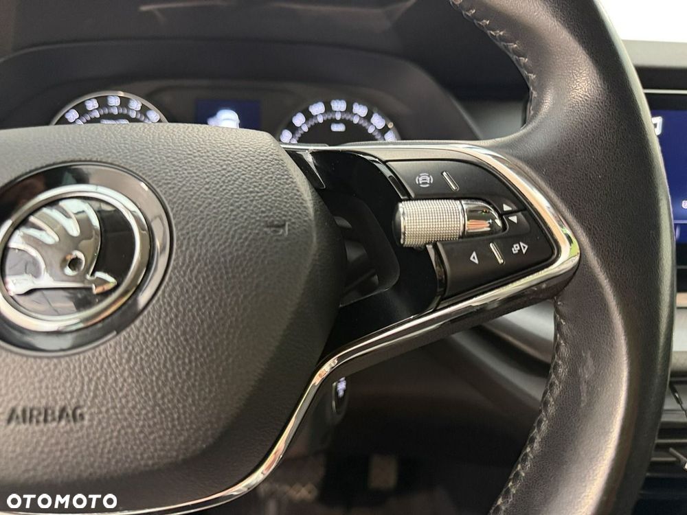 Skoda Octavia 2.0 TDI Ambition DSG - 23