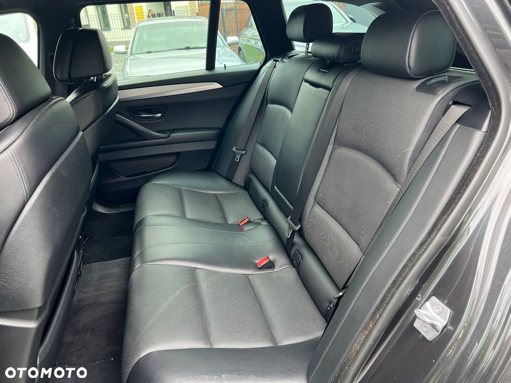BMW Seria 5 M550d xDrive Touring Sport-Aut - 21