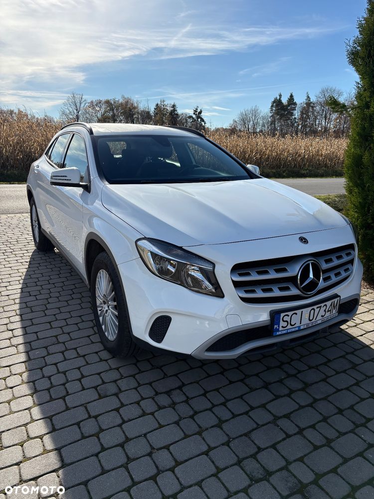 Mercedes-Benz GLA 200 d 7G-DCT - 2