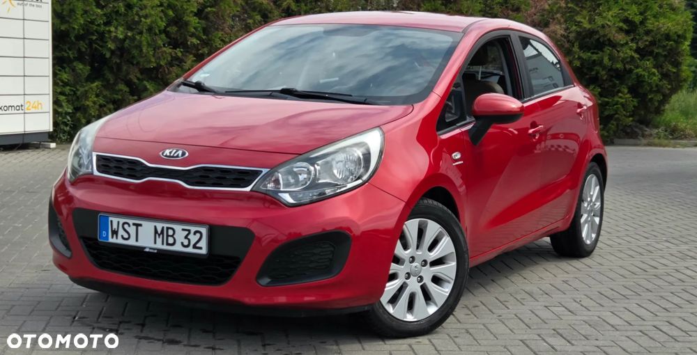 Kia Rio 1.2 Fifa World Cup Edition - 3