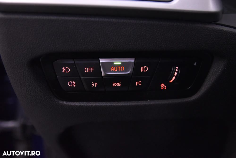 BMW Seria 3 318i Touring Aut. - 15