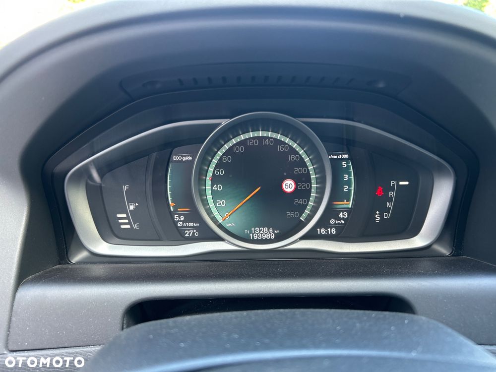 Volvo XC 60 D3 Drive-E Momentum - 7