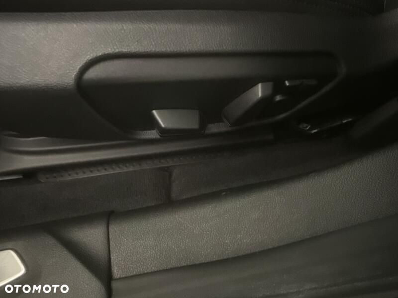 BMW Seria 2 220i xDrive M Sport sport - 18