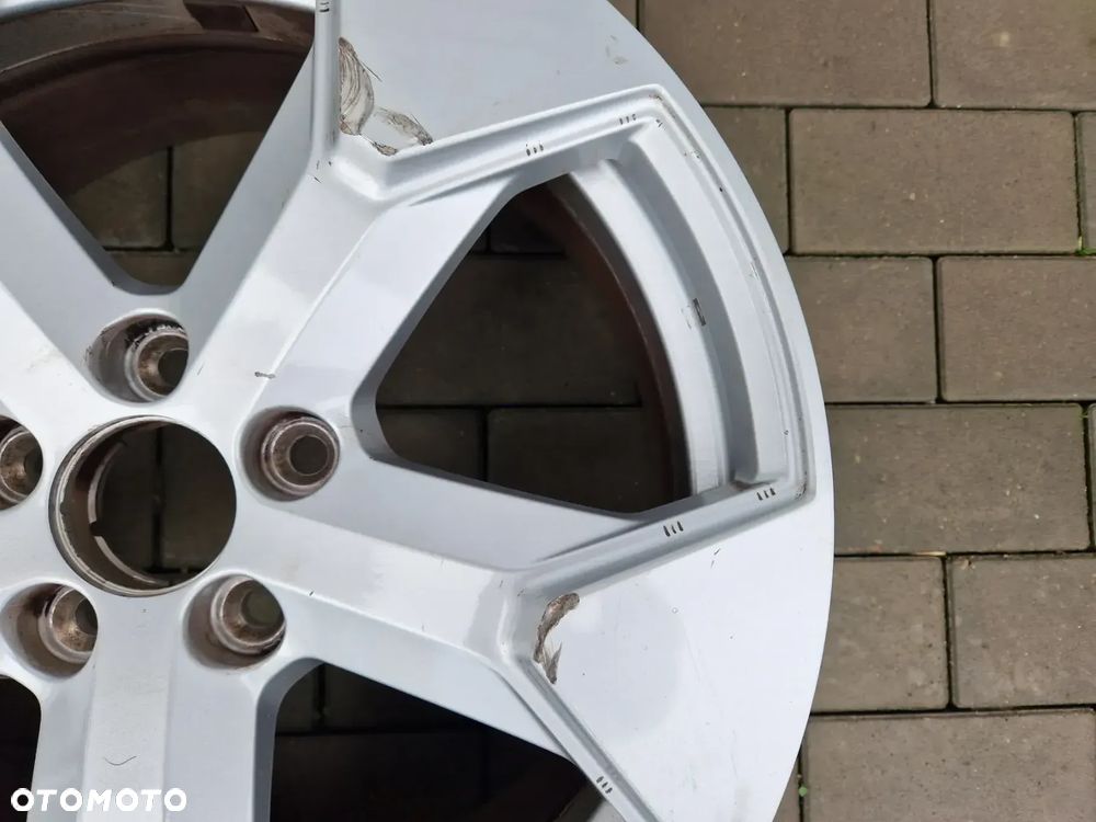 FELGA VOLVO EX30 7,5Jx18, ET46, 5x108 - 3