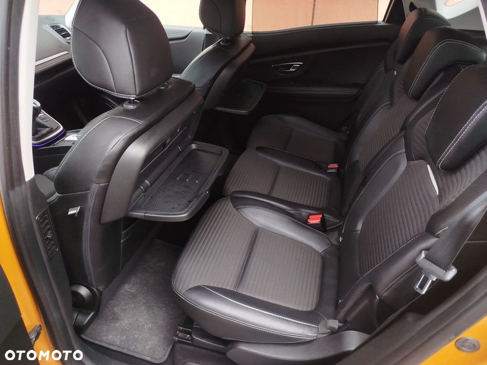 Renault Scenic ENERGY TCe 130 S&S Paris - 22